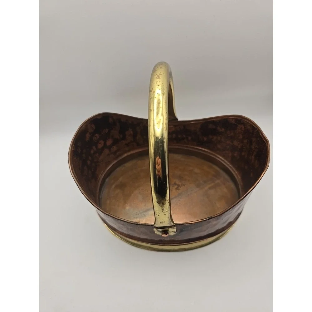 Vintage Hammered Copper Cachepot Basket with Handle‎ 9.5x9.25